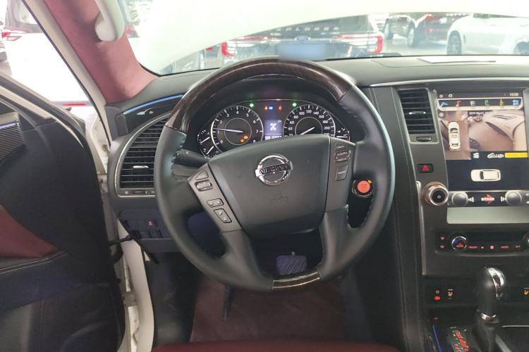 Used Nissan Patrol 2018 4.0L Automatic 7-Seater Middle East Version Steering Wheel