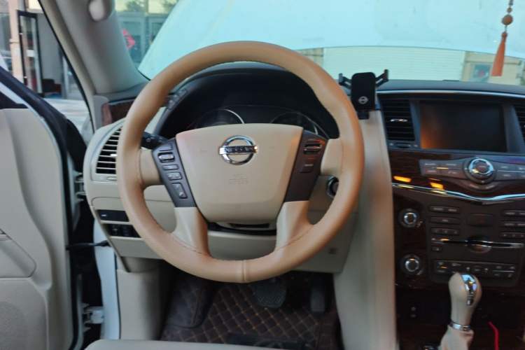 Used Nissan Patrol 2018 4.0L SE Middle East Version Steering Wheel