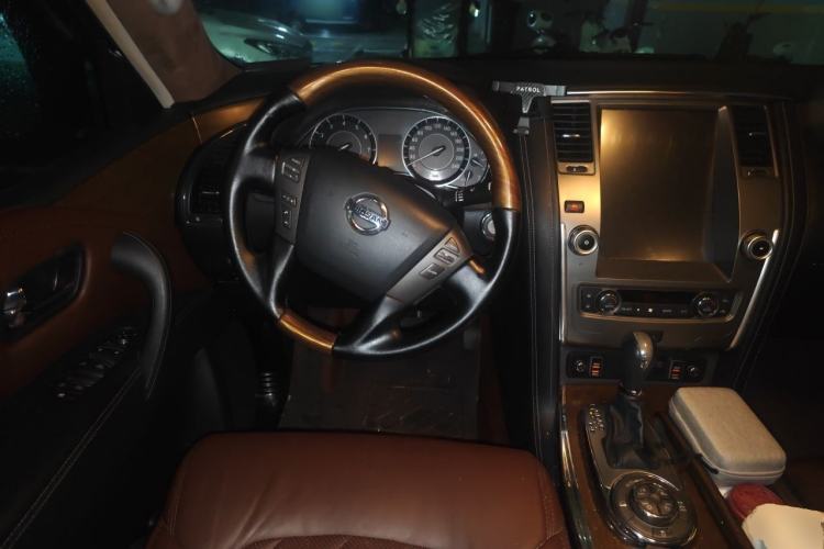 Used Nissan Patrol 2018 4.0L LinkedIn Edition Steering Wheel