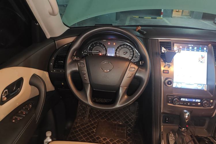 Used Nissan Patrol 2018 4.0L LinkedIn Edition Steering Wheel