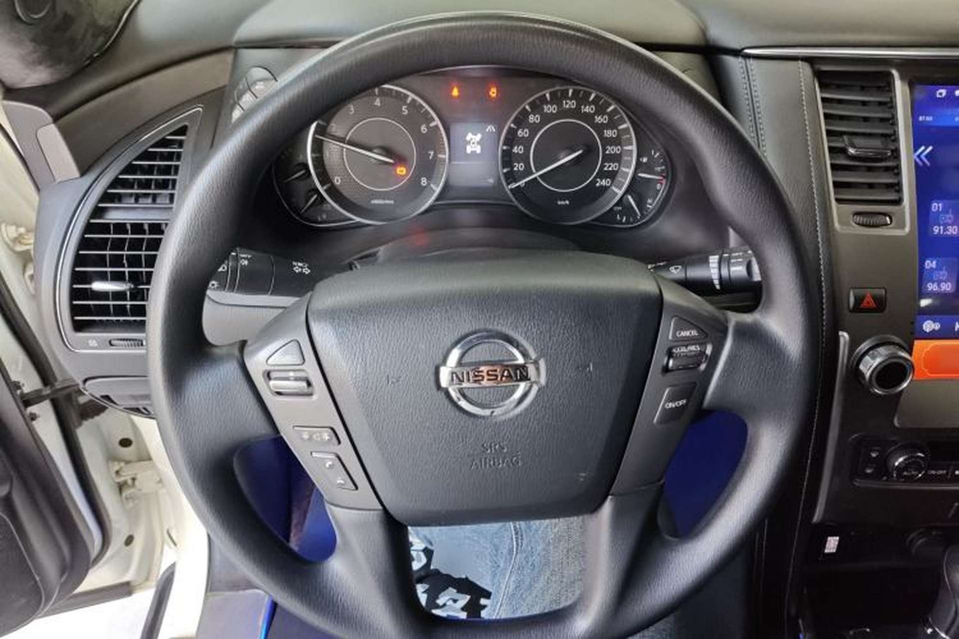 Used Nissan Patrol 2018 Y62 4.0 XE Middle East Steering Wheel
