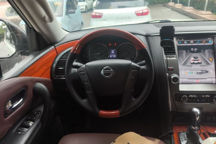 Used Nissan Patrol  Steering Wheel