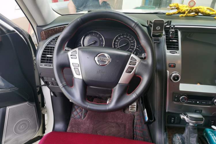 Used Nissan Patrol 2018 Y62 4.0 XE Middle East Steering Wheel