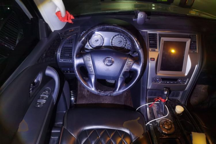Used Nissan Patrol 2018 4.0L Automatic 7-Seater Middle East Version Steering Wheel