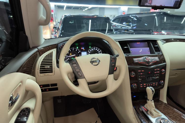 Used Nissan Patrol 2018 4.0L SE Middle East Version Steering Wheel