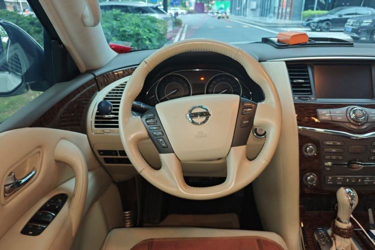 Used Nissan Patrol 2018 4.0L Flagship Version Steering Wheel