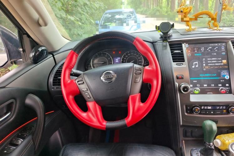 Used Nissan Patrol 2018 4.0L LinkedIn Edition Steering Wheel