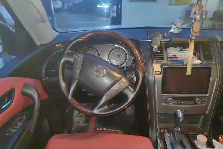 Used Nissan Patrol 2018 4.0L LinkedIn Edition Steering Wheel