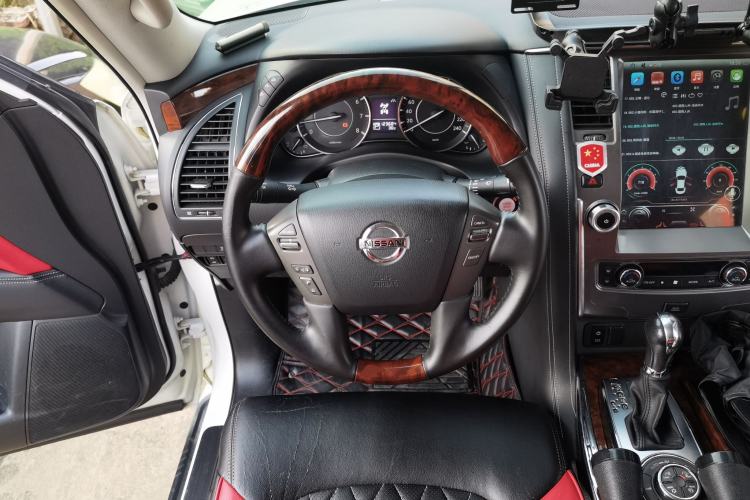 Used Nissan Patrol 2018 4.0L LinkedIn Edition Steering Wheel