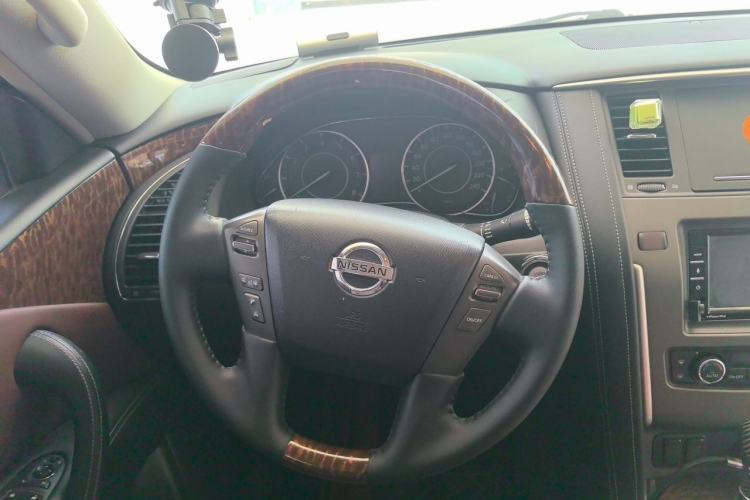 Used Nissan Patrol 2018 4.0L LinkedIn Edition Steering Wheel