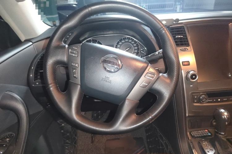 Used Nissan Patrol 2018 4.0L LinkedIn Edition Steering Wheel