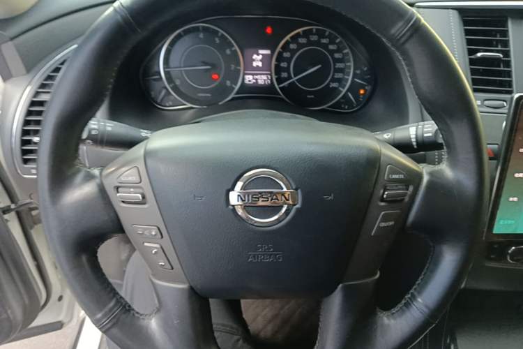 Used Nissan Patrol 2018 4.0L Automatic 7-Seater Middle East Version Steering Wheel