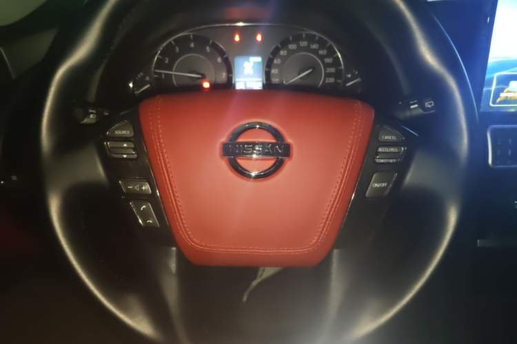 Used Nissan Patrol 2018 4.0L LinkedIn Edition Steering Wheel