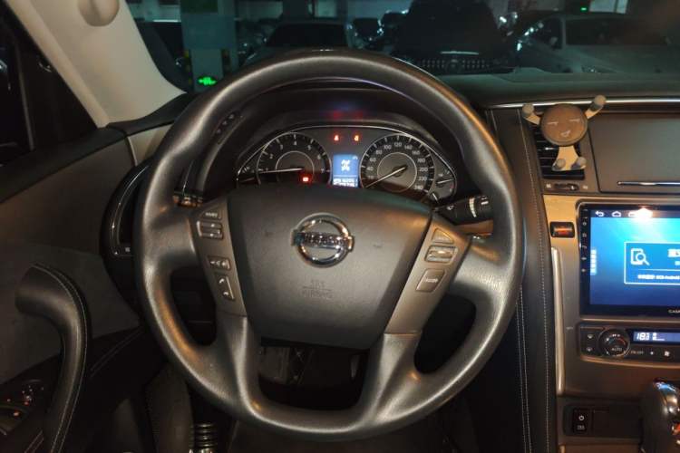Used Nissan Patrol 2018 4.0L LinkedIn Edition Steering Wheel