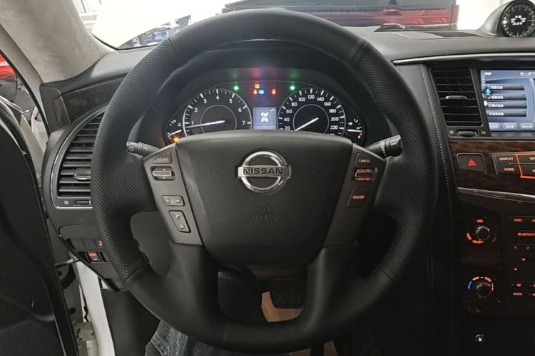 Used Nissan Patrol 2018 Y62 4.0 XE Middle East Steering Wheel