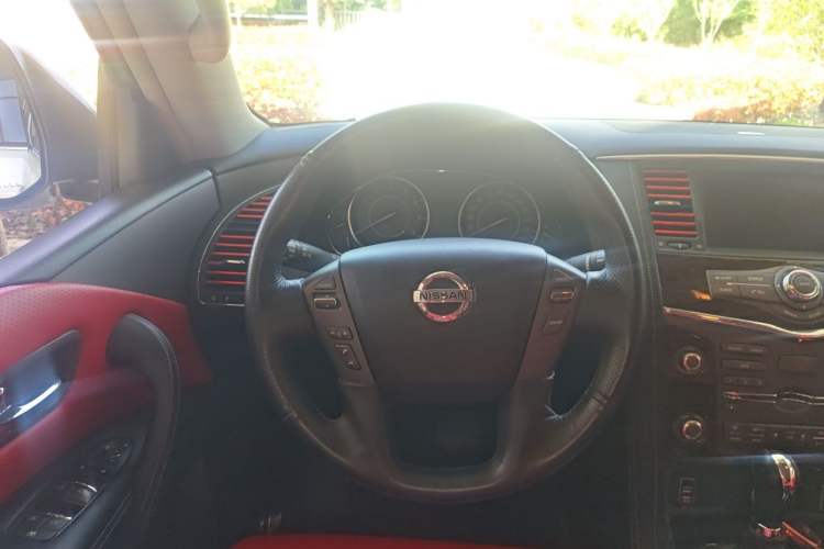 Used Nissan Patrol 2018 4.0L LinkedIn Edition Steering Wheel
