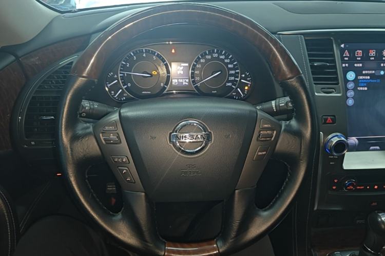 Used Nissan Patrol 2018 4.0L SE Middle East Version Steering Wheel