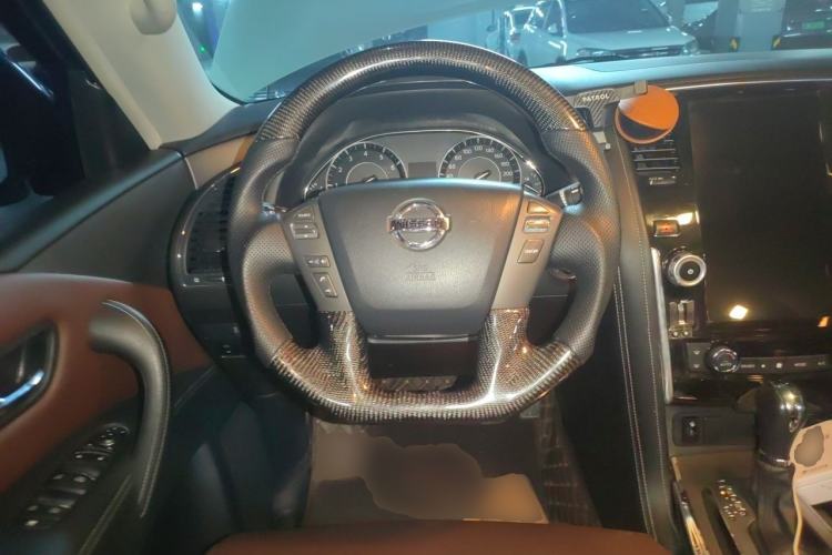 Used Nissan Patrol 2018 4.0L Automatic 7-Seater Middle East Version Steering Wheel