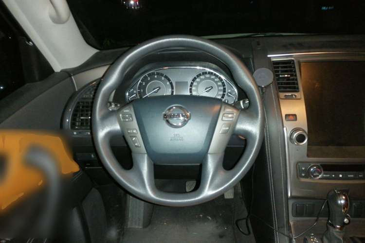 Used Nissan Patrol 2018 4.0L LinkedIn Edition Steering Wheel