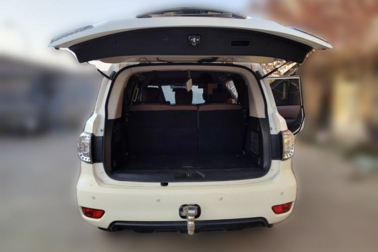Used Nissan Patrol 2018 4.0L LinkedIn Edition Trunk
