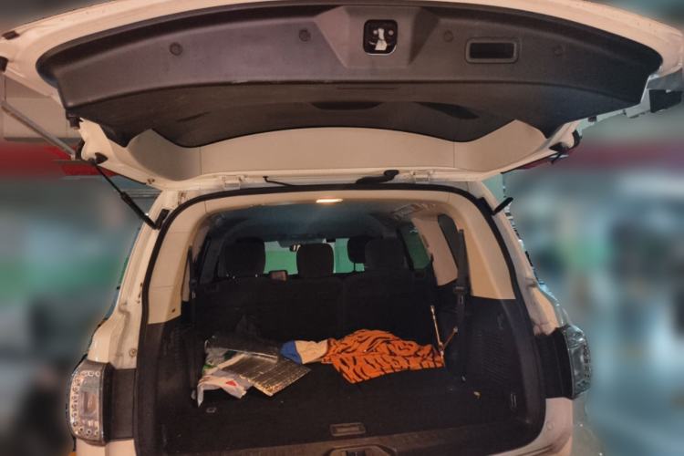 Used Nissan Patrol 2018 4.0L LinkedIn Edition Trunk