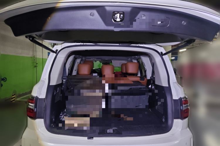 Used Nissan Patrol 2018 4.0L LinkedIn Edition Trunk