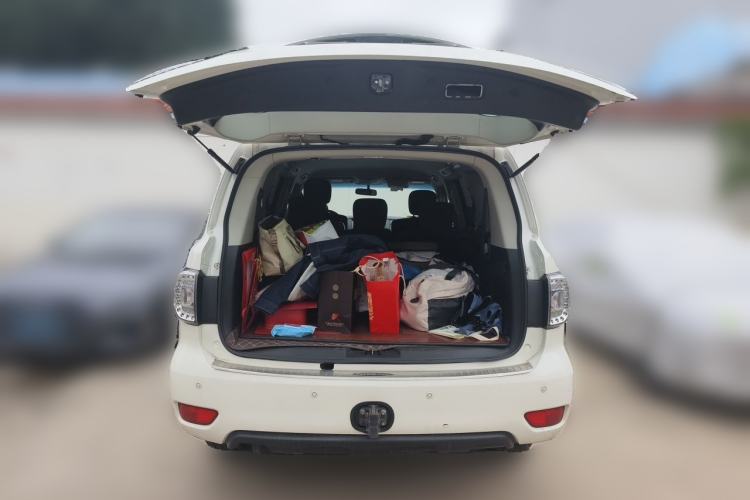 Used Nissan Patrol 2018 4.0L LinkedIn Edition Trunk