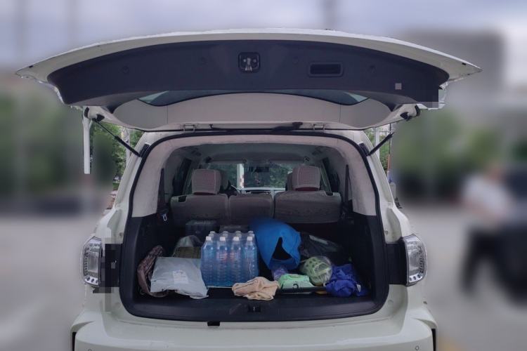 Used Nissan Patrol 2018 4.0L LinkedIn Edition Trunk