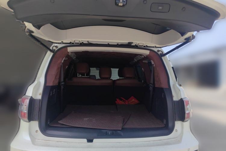 Used Nissan Patrol 2018 4.0L SE Middle East Version Trunk