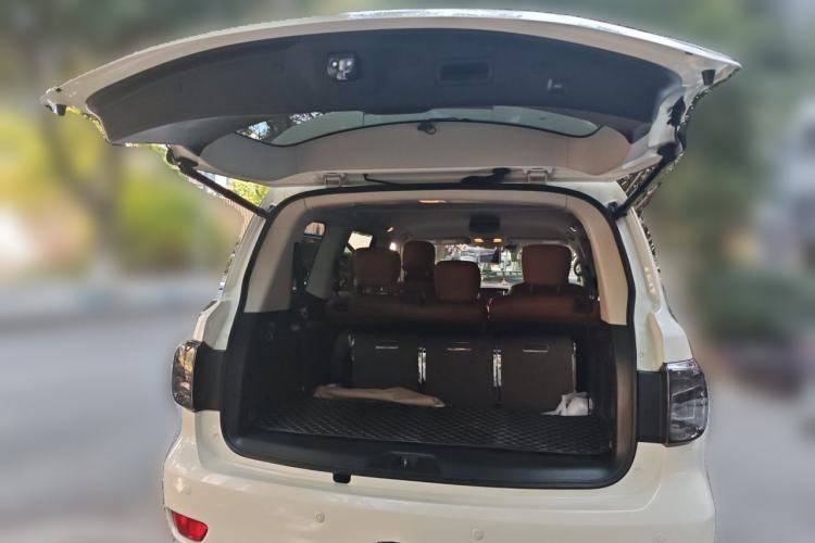 Used Nissan Patrol 2018 4.0L Automatic 7-Seater Middle East Version Trunk