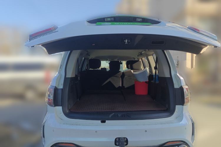 Used Nissan Patrol 2018 4.0L LinkedIn Edition Trunk