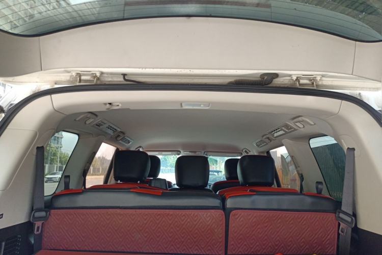 Used Nissan Patrol 2018 4.0L Automatic 7-Seater Middle East Version Trunk