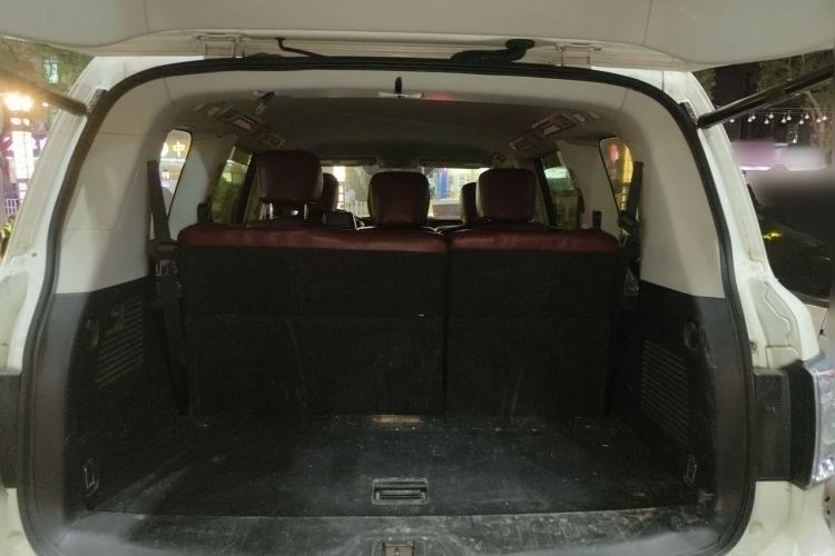 Used Nissan Patrol 2018 4.0L LinkedIn Edition Trunk