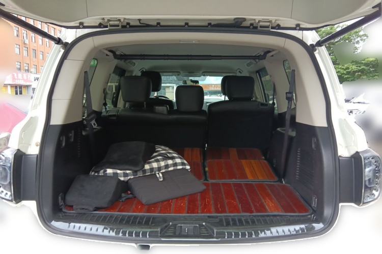 Used Nissan Patrol 2018 4.0L LinkedIn Edition Trunk