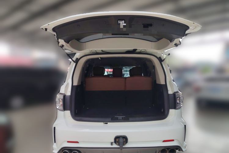 Used Nissan Patrol 2018 4.0L Automatic 7-Seater Middle East Version Trunk