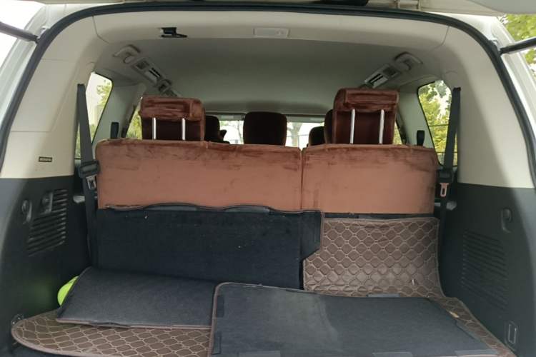 Used Nissan Patrol 2018 4.0L Automatic 7-Seater Middle East Version Trunk
