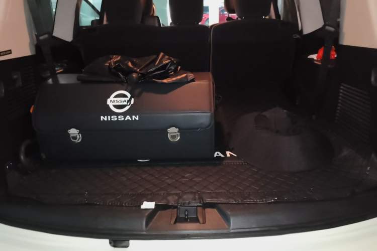Used Nissan Patrol 2018 4.0L LinkedIn Edition Trunk