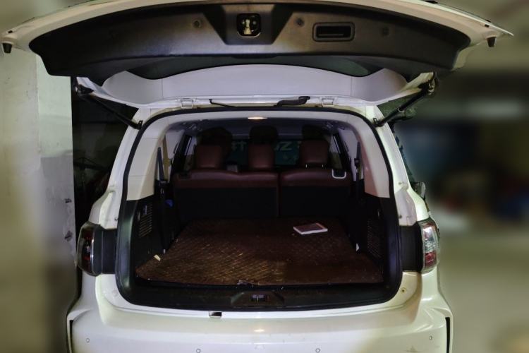 Used Nissan Patrol 2018 4.0L Automatic 7-Seater Middle East Version Trunk