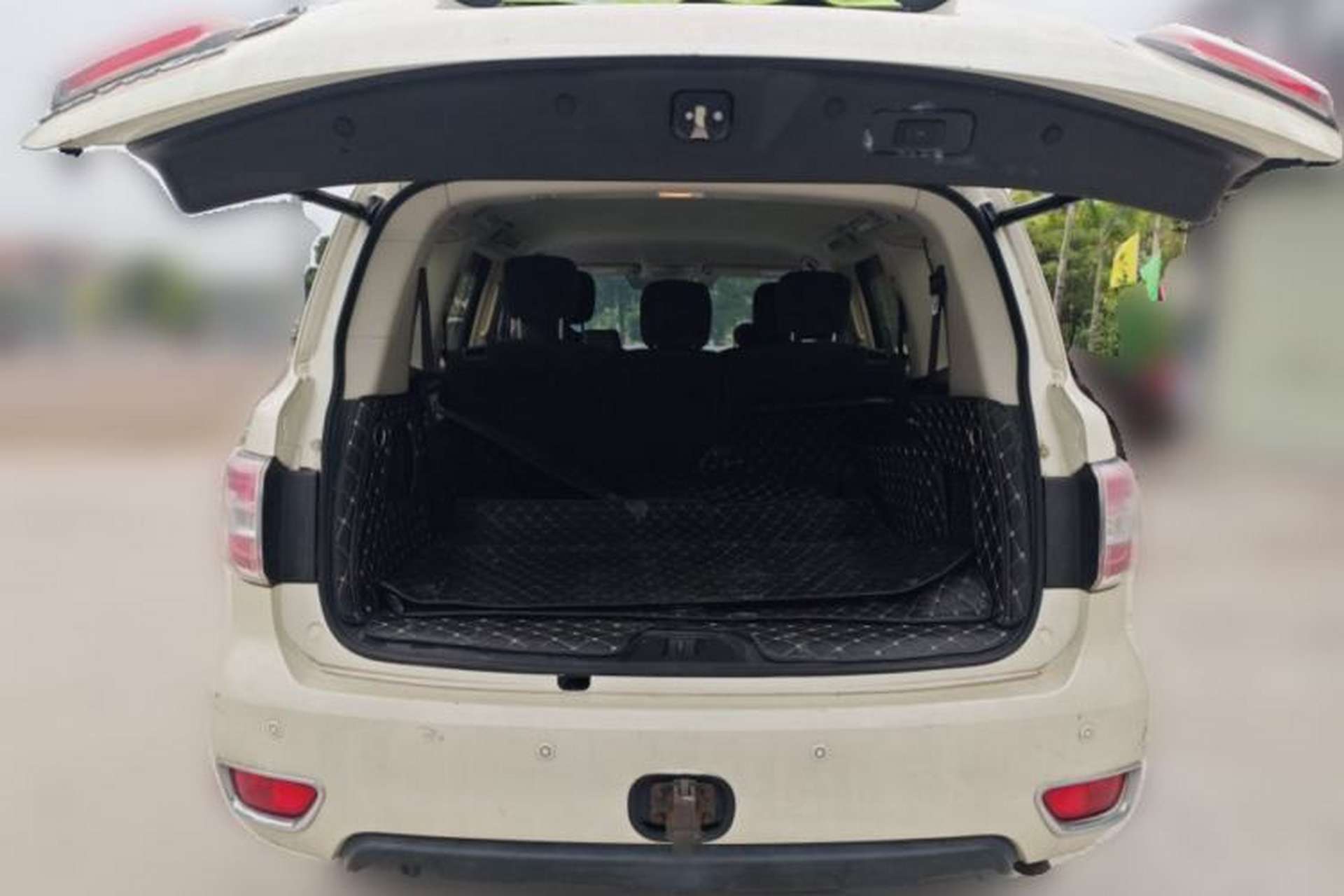 Used Nissan Patrol 2018 4.0L Automatic 7-Seater Middle East Version Trunk