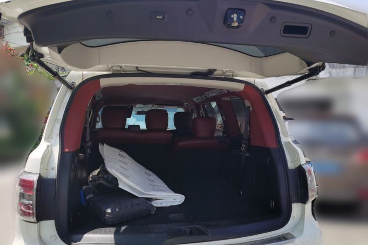 Used Nissan Patrol 2018 4.0L LinkedIn Edition Trunk