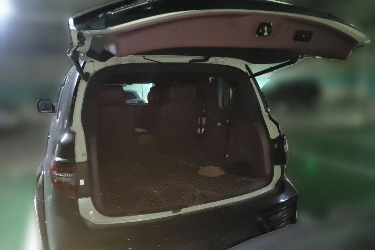 Used Nissan Patrol 2018 4.0L LinkedIn Edition Trunk