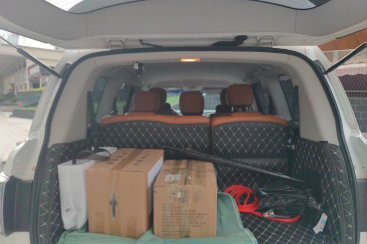 Used Nissan Patrol 2018 4.0L LinkedIn Edition Trunk