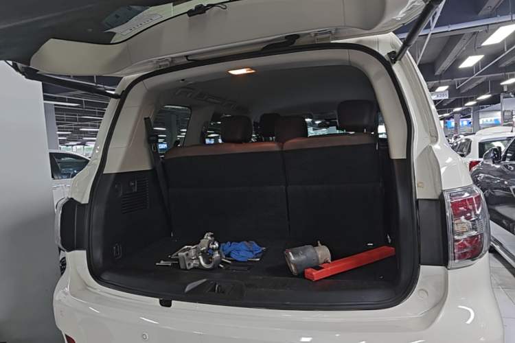 Used Nissan Patrol 2018 4.0L Automatic 7-Seater Middle East Version Trunk