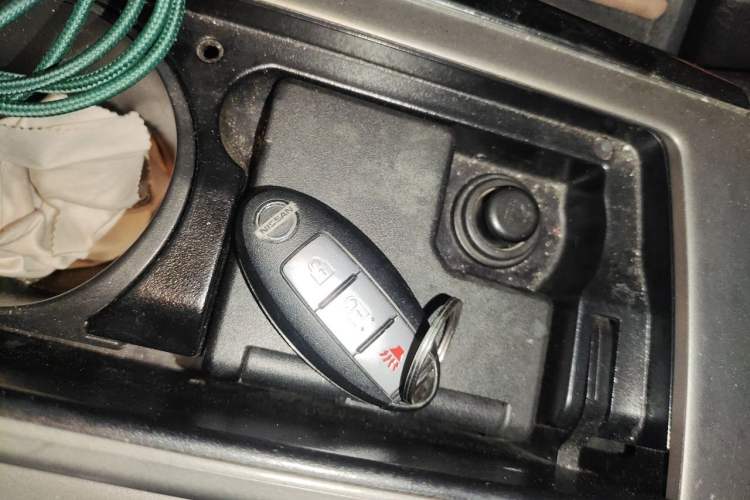 Used Nissan Patrol  Vehicle Key