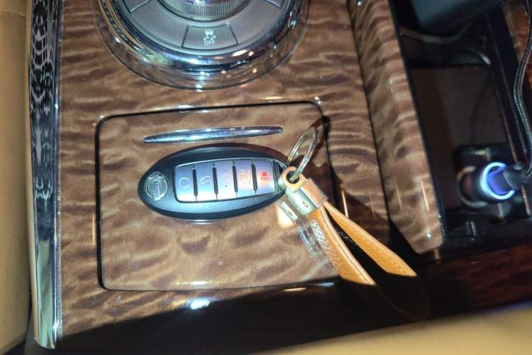 Used Nissan Patrol 2018 4.0L Platinum Edition Vehicle Key
