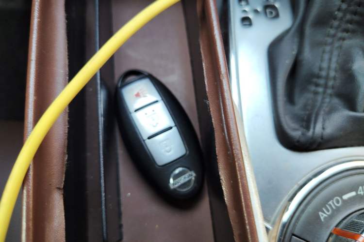 Used Nissan Patrol 2018 4.0L LinkedIn Edition Vehicle Key