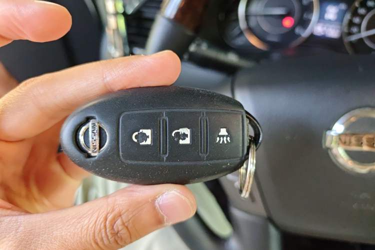 Used Nissan Patrol 2018 4.0L LinkedIn Edition Vehicle Key