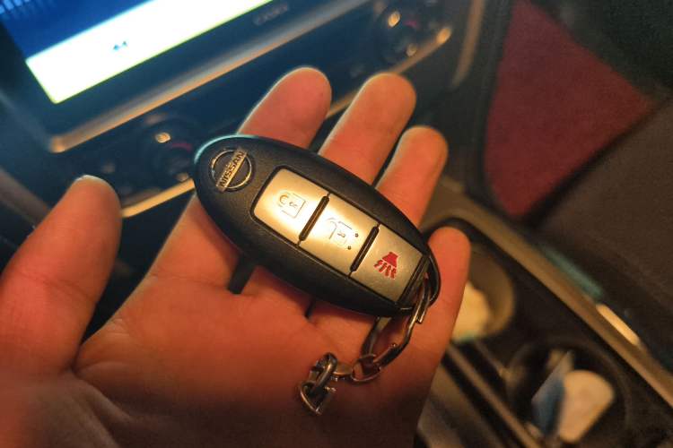 Used Nissan Patrol 2018 4.0L LinkedIn Edition Vehicle Key