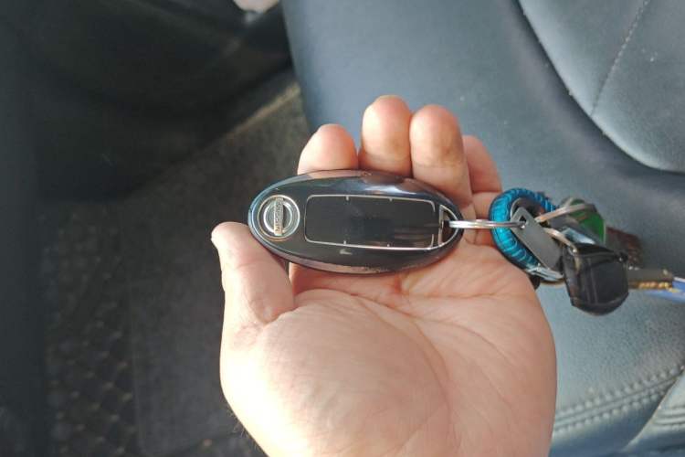 Used Nissan Patrol 2018 4.0L LinkedIn Edition Vehicle Key