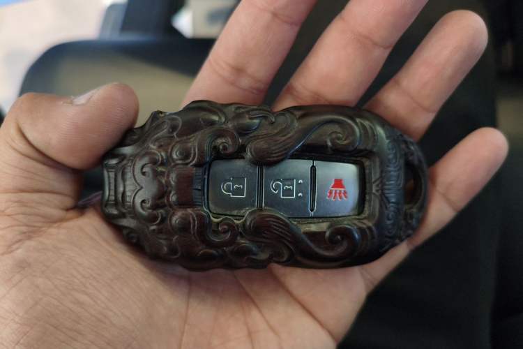 Used Nissan Patrol  Vehicle Key